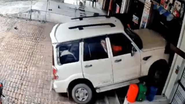 viral-video-scorpio-driver-rams-car-into-repair-shop-after-accidentally-hitting-accelerator-internet-reacts